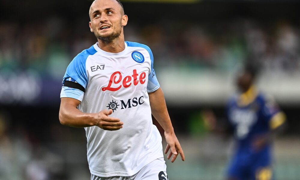 Infortunio Lobotka, guaio muscolare per il play del Napoli: come sta