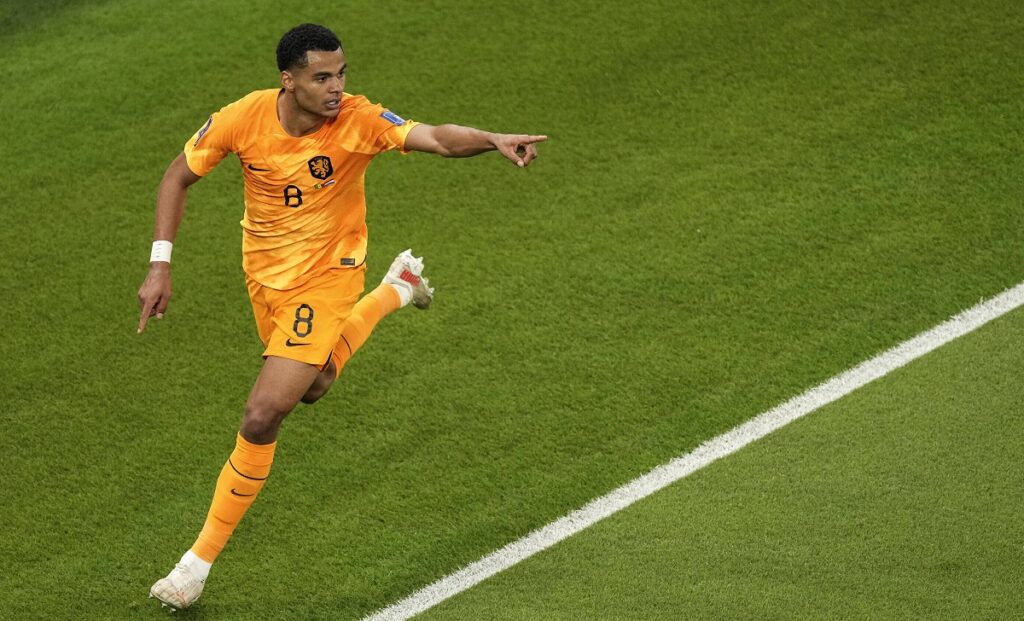 (221121) DOHA, Nov. 21, 2022 Cody Gakpo of the Netherlands celebrates scoring during the Group A match between Sen