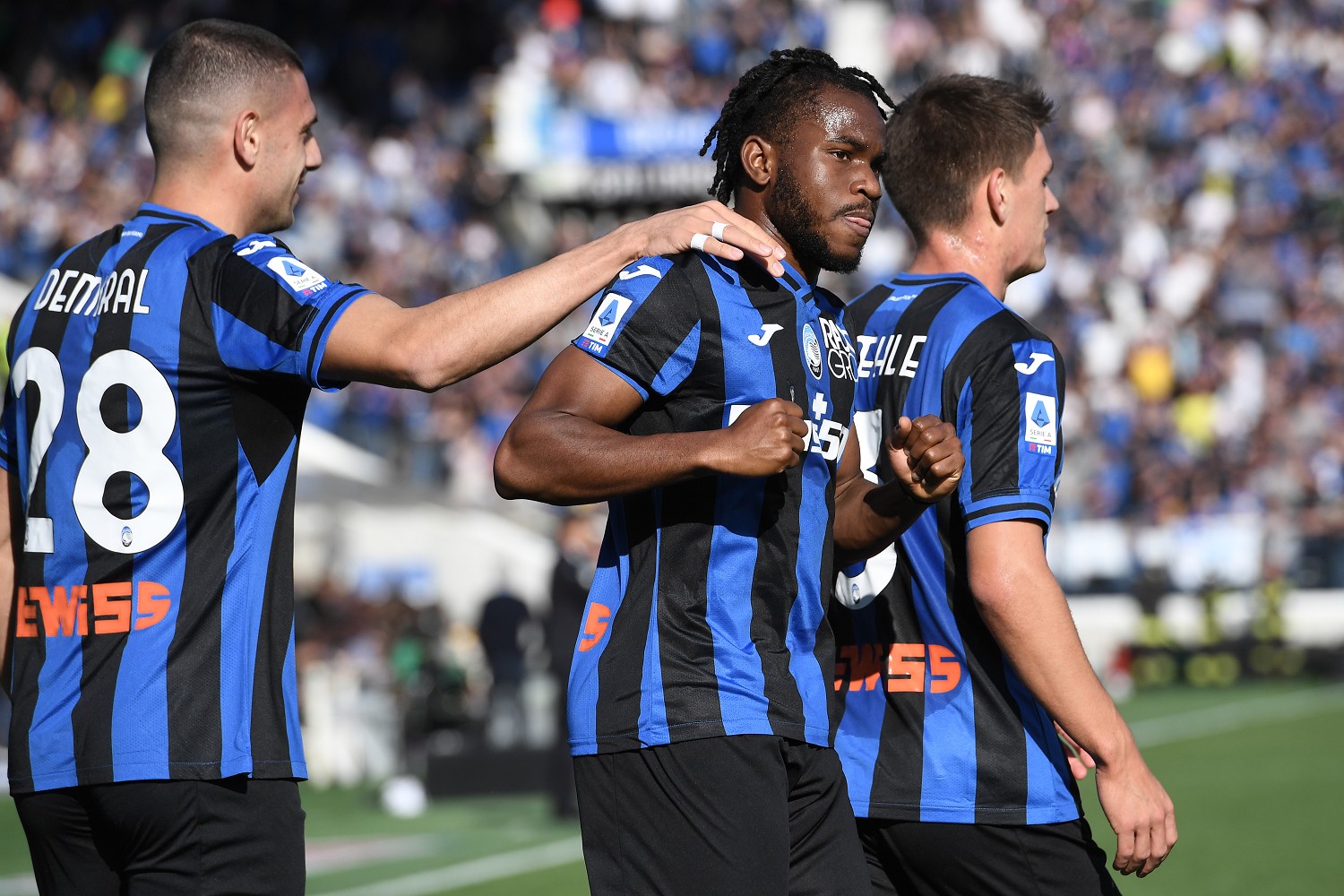 esult gol Lookman MG5 0810