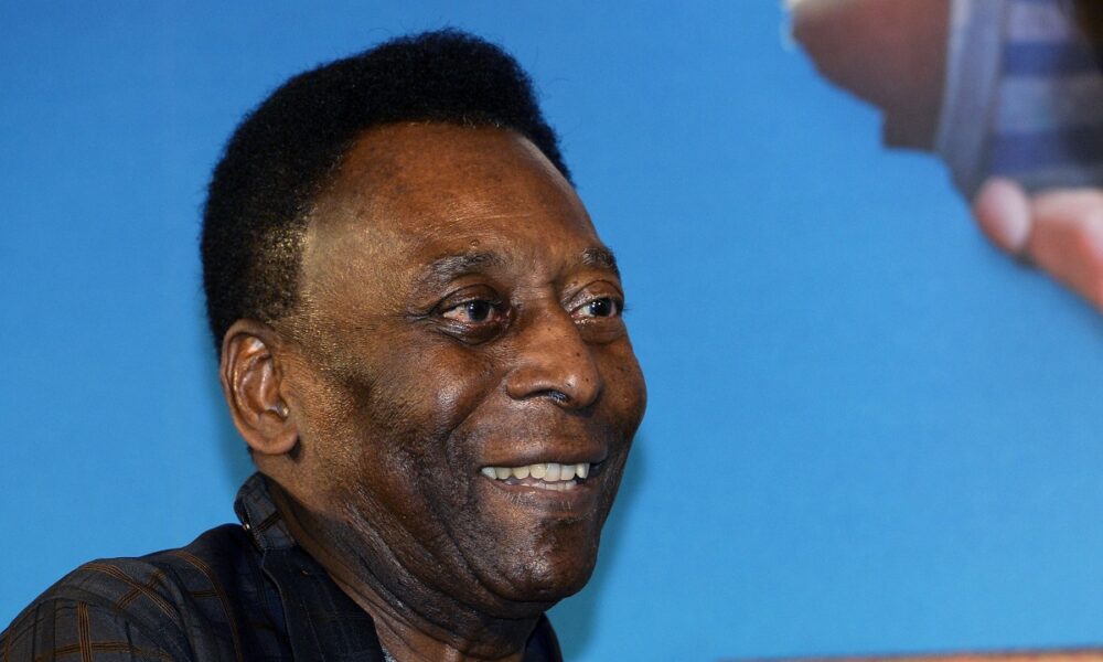 Juary: «Ho inventato l’esultanza alla bandierina, sono fiero che un campione brasiliano mi abbia omaggiato. Pelé e Mazzone decisivi nella mia carriera. E quel gol al Bayern…»
