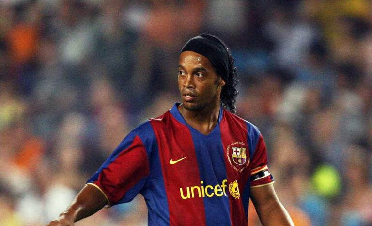 FC Barcelona - La Liga - Ronaldinho - 2005 - Football shirt - auction