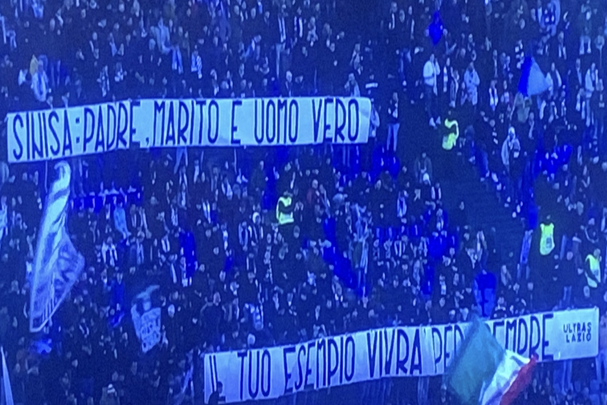 Striscione Mihajlovic