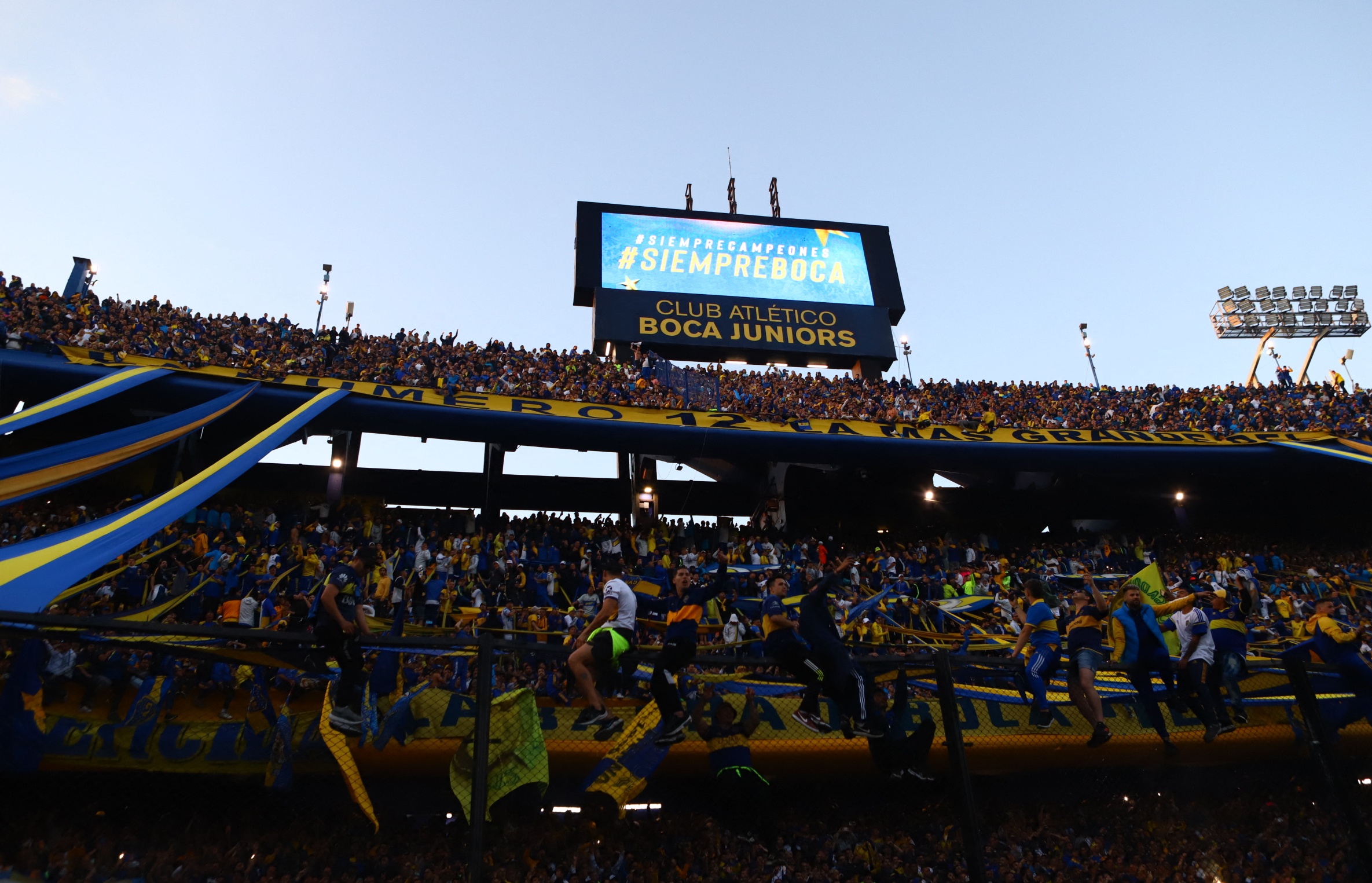 Primera Division - Boca Juniors v Independiente