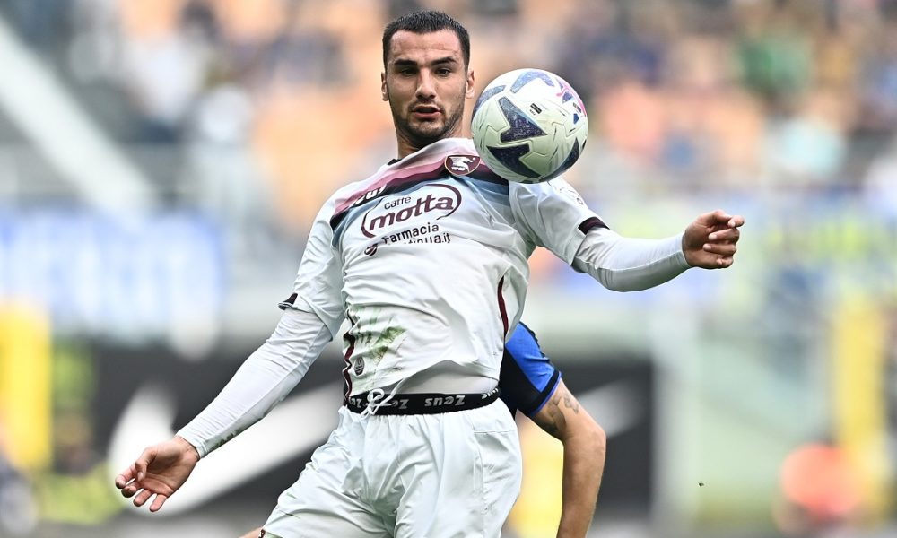 Infortunio Bonifazi, problemi per il difensore del Lecce in vista della gara di Bologna