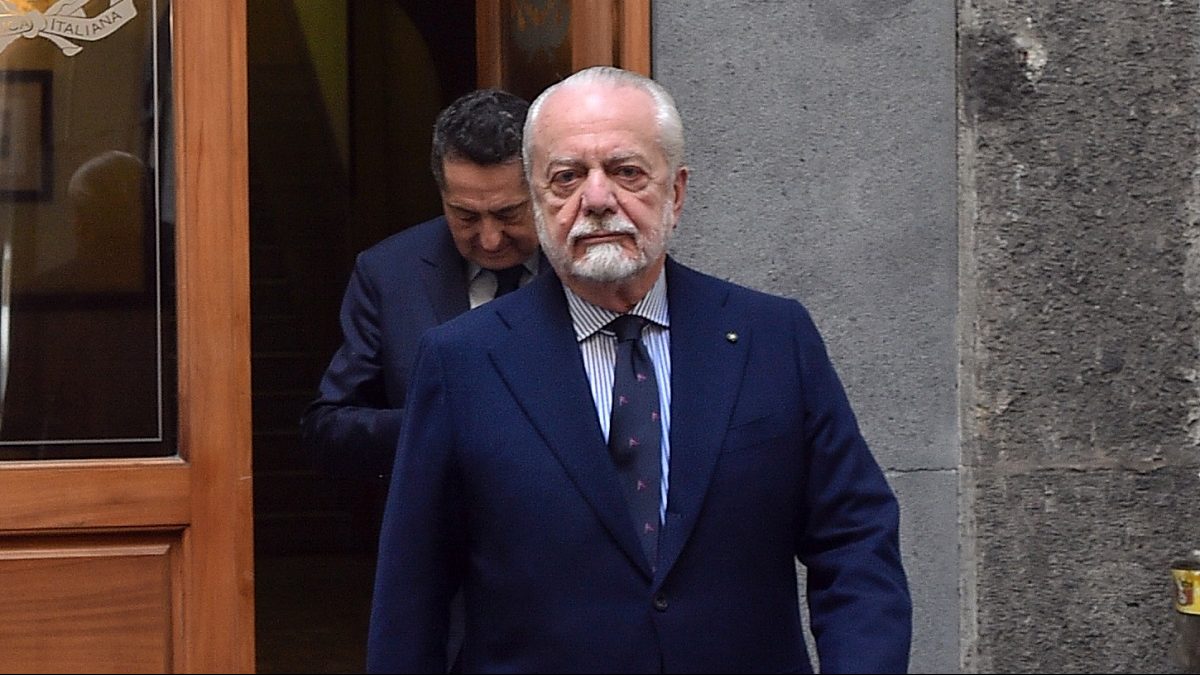 Napoli, conferenza stampa ADL, Carratelli ironizza: «Due ore di nulla»