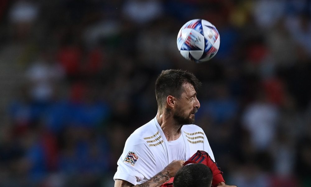 Caso Acerbi, la Gazzetta si scaglia contro il difensore dell’Inter: «Non si dice no all’Italia. Non ha avuto il coraggio di…»