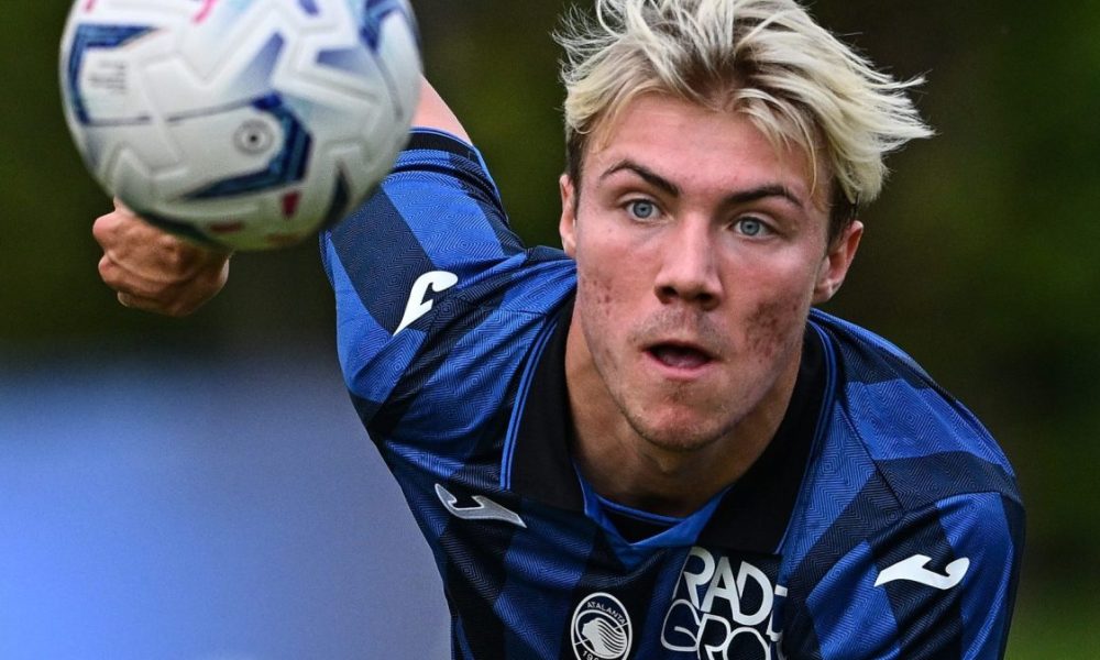Hojlund entusiasta: «Napoli, sono pronto a dare tutto per te. Rispetto a tre anni fa…»