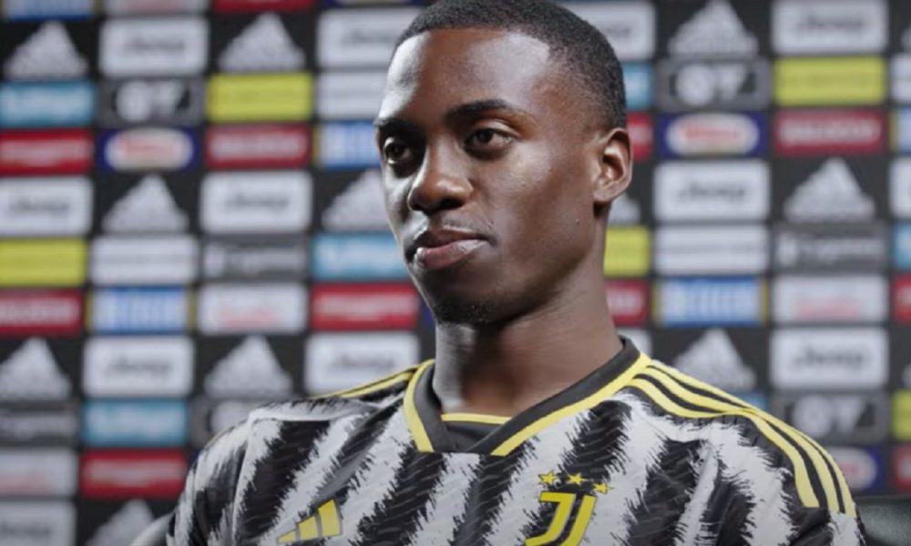 Boccale Birra Ufficiale Juventus - Vetro, Stemma Bianconero, Con Apribottiglie A Calamita, 680ml - Foto 4