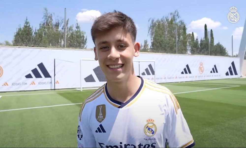 Arda Guler, che feeling con Xabi Alonso! Il talento turco domina la Liga e incanta il mondo. Le statistiche lo pongono al vertice in molte classifiche, il Real Madrid ha un nuovo campione