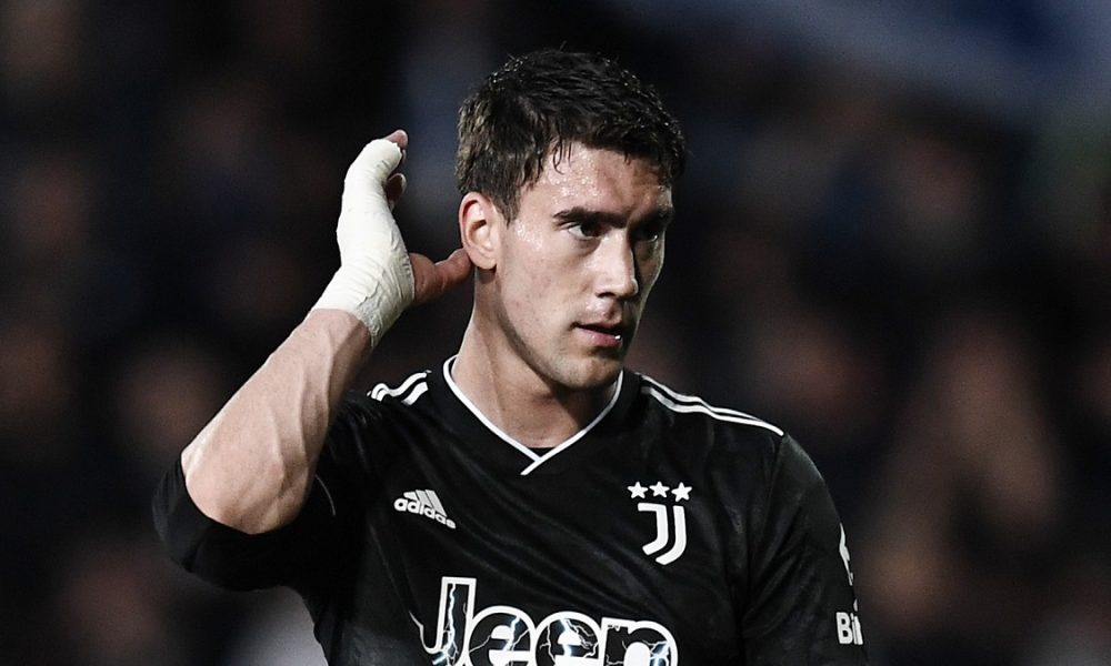Vlahovic, due strade a disposizione per il centravanti: rimanere alla Juve o giocare in quella big? L’indiscrezione