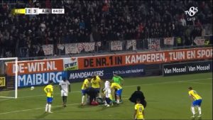 Eredivisie: calciatore perde i sensi, sospesa RKC Ajax