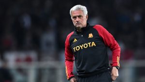 Roma, Mourinho: «Siamo stati squadra. Futuro? Ho dato la mia parola…»