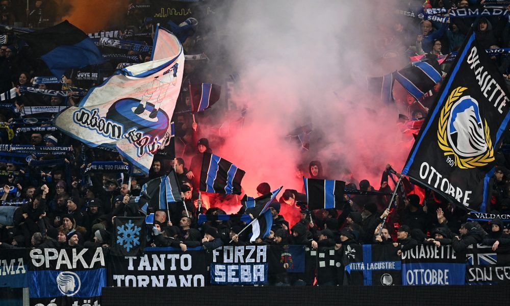 Atalanta Lazio, gli ultras nerazzurri pronti per la coreografia: sciarpata al Gewiss Stadium per caricare la squadra!