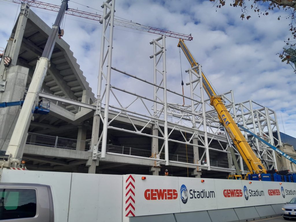 1ef9dfe5 ebf3 44b8 935c 618b6a5bbf01