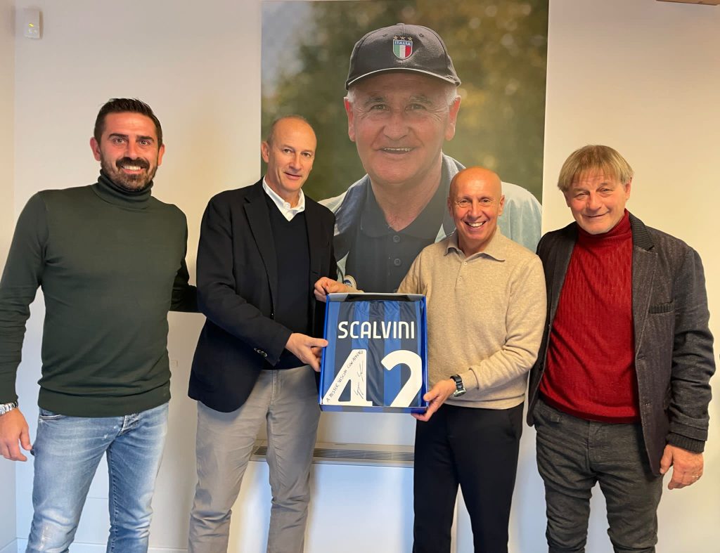 f5be75d9 9f91 403c 8af9 5df2953a83ed