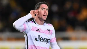 Juve Vlahovic: «Futuro? Sto bene qui a Torino»