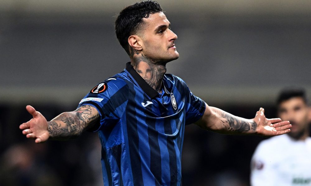 Atalanta, Scamacca svela: «Scudetto? Peccato, la sconfitta con l’Inter si è sentita. Noi però ce la giocheremo fino alla fine»