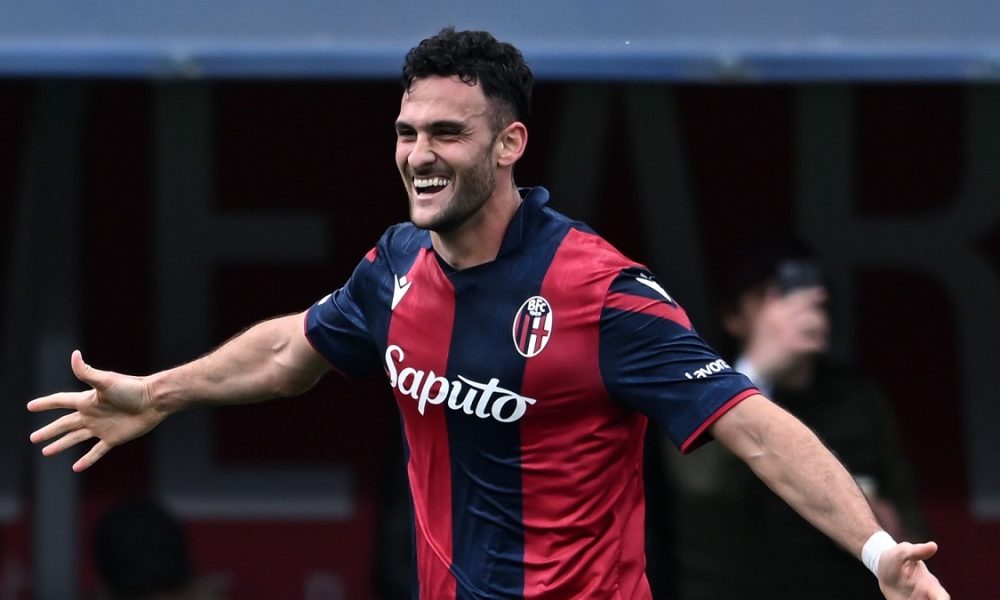 Infortunio Lykogiannis, tendinopatia acuta ai flessori destri: arriva il comunicato del club rossoblù