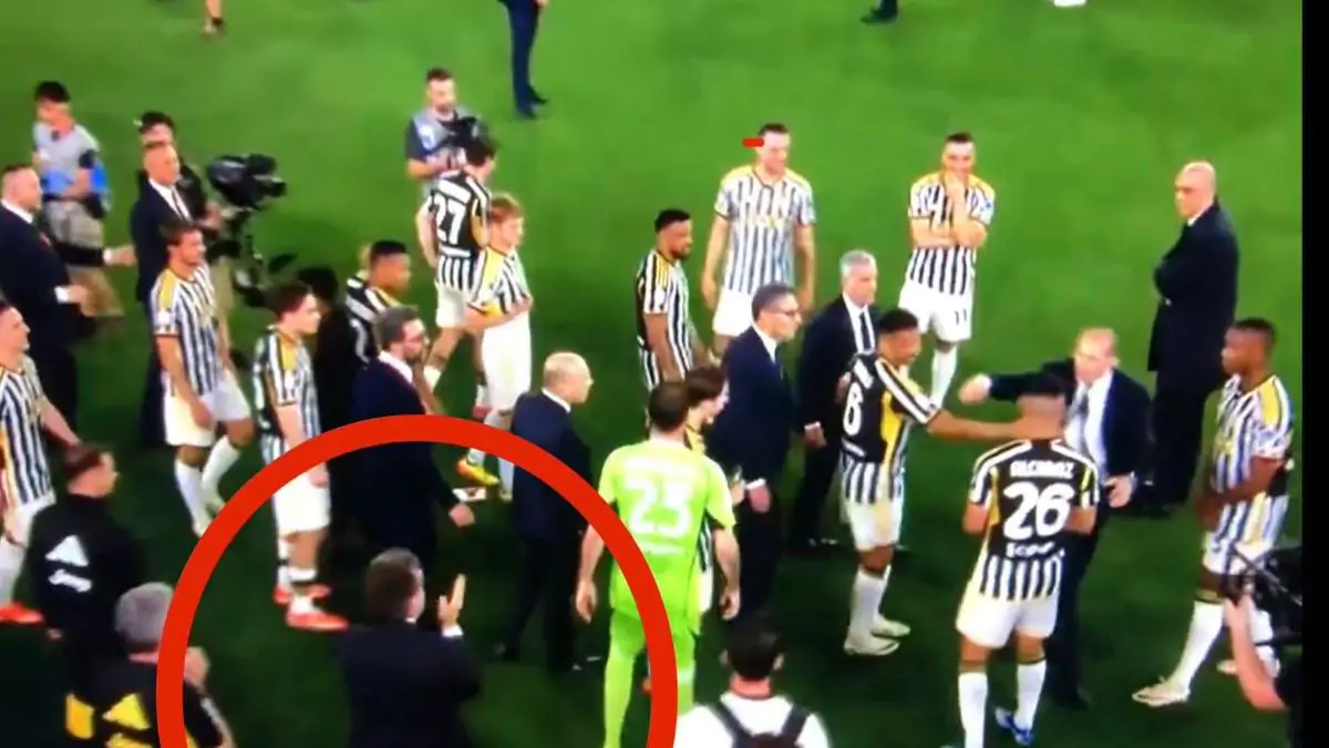Juventus, il GESTO di Allegri CONTRO Giuntoli? Il tecnico chiarisce, ma il VIDEO parla chiaro