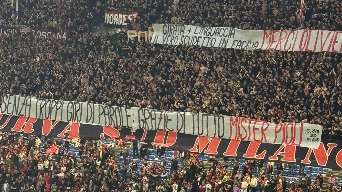 striscione pioli