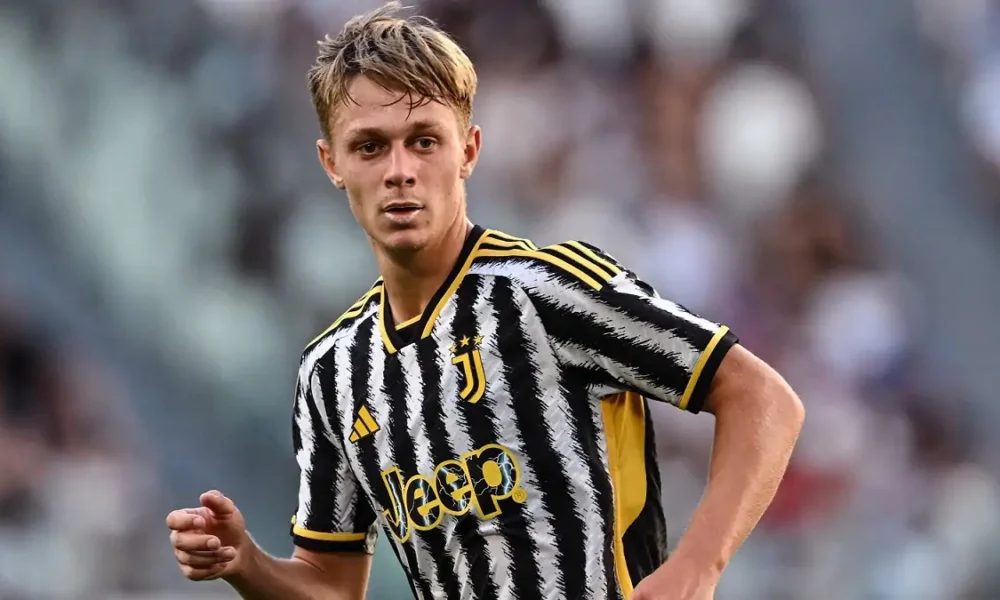 Nicolussi Caviglia si presenta alla Fiorentina: «Contento di essere qui. Voglio raggiungere quell’obiettivo»