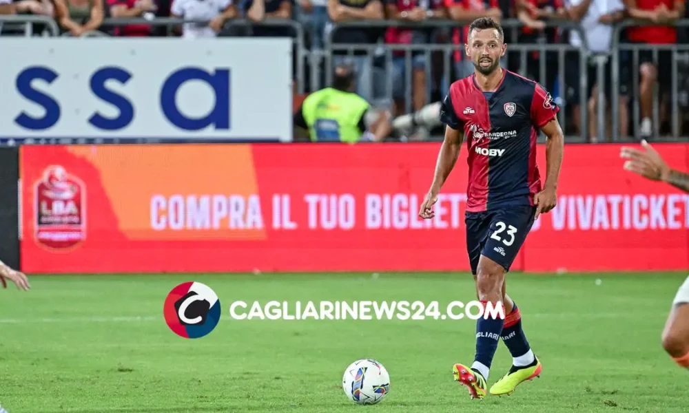Calciomercato Cagliari, trovato l’accordo con il PAOK! Tutto fatto per le cessione di Wieteska: le ultime