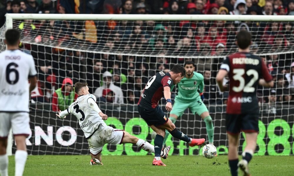 Pagelle Genoa-Bologna: con questo Pinamonti serve Balotelli? Odgaard chirurgico
