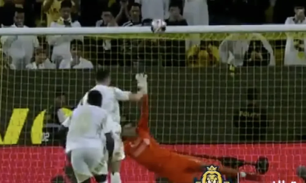 Cristiano Ronaldo, il clamoroso errore su rigore al 96esimo: sconfitta ed eliminazione dalla King Cup – VIDEO