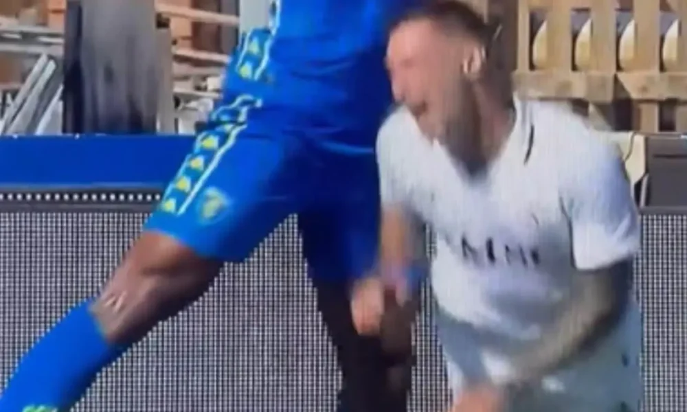 Rigore Napoli, nuove polemiche sulla decisione di arbitro e Var. Ecco il contatto su Politano – VIDEO