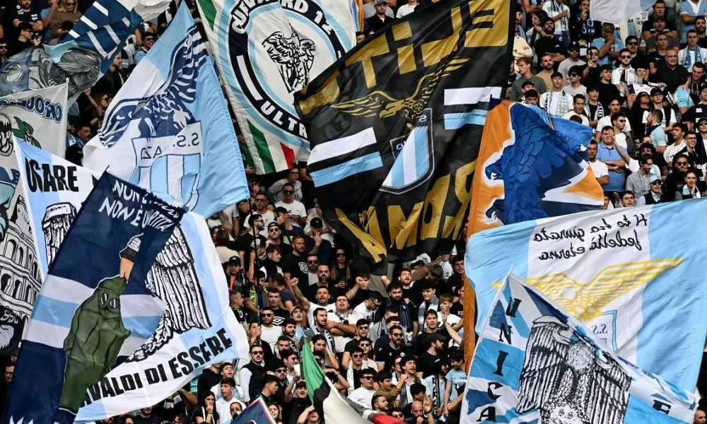 Lazio, il tifo organizzato traccia una rotta netta: presenza massiccia in finale e protesta totale nel derby, la linea dura prende forma