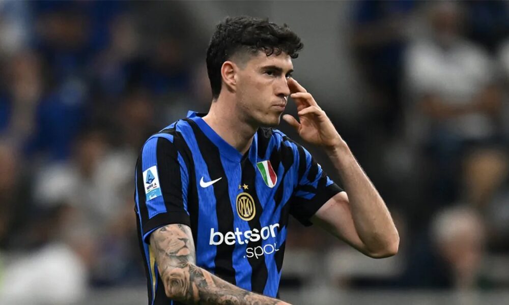 Calciomercato Inter: perché il Barcellona vuole Bastoni. La strategia dei blaugrana e la mossa di Deco per il difensore, cos’è successo in questi mesi