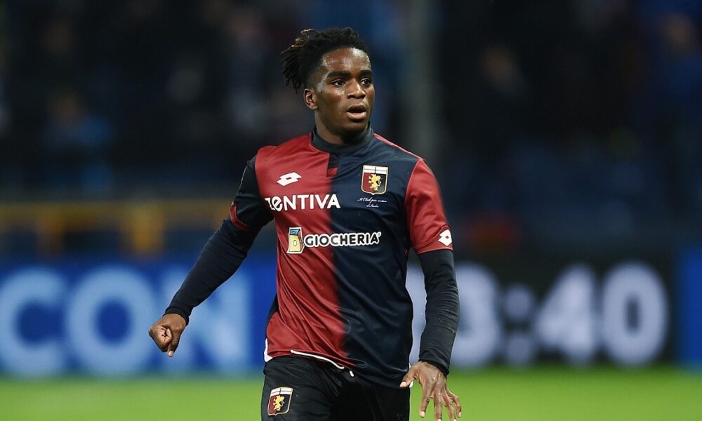 La denuncia dell’ex Genoa Stephane Omeonga: «Maltrattamenti e abusi della polizia italiana» – VIDEO