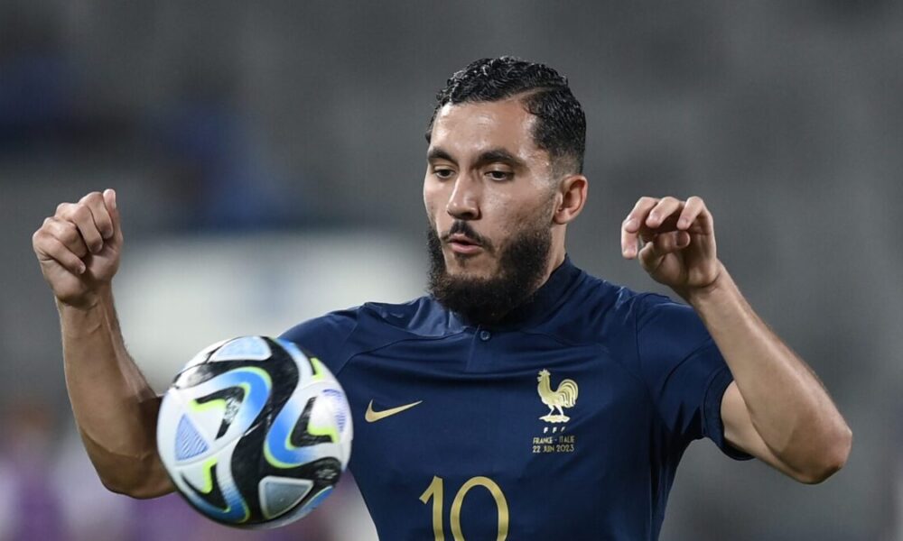 Manchester City, ufficiale l’arrivo di Cherki dal Lione: sarà disponibile per il Mondiale per Club