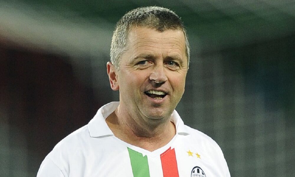 Vignola: «Ho dormito con la Coppa delle Coppe. In quella Juve di campioni che ci facevo io? Mi ha voluto Platini in bianconero. Quando Trapattoni urlava noi capivano solo una cosa…»