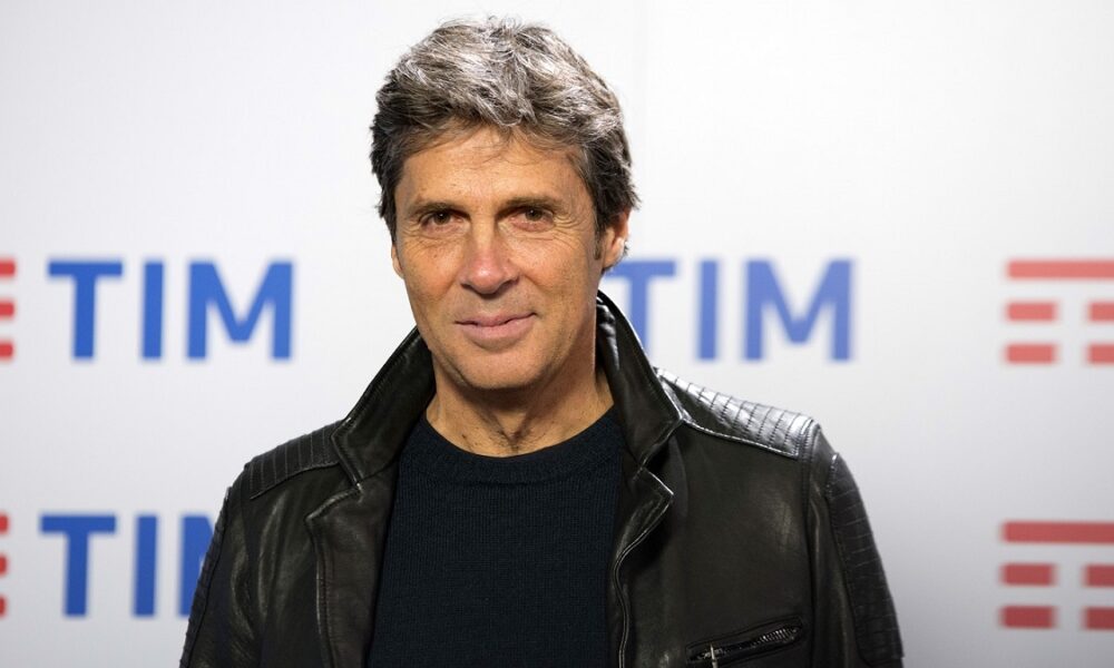 Luca Barbarossa: «Nell’anno dello scudetto del Napoli Maradona è stato sul palco con me. Ma perché accadesse ecco ci siamo dovuti inventare…»