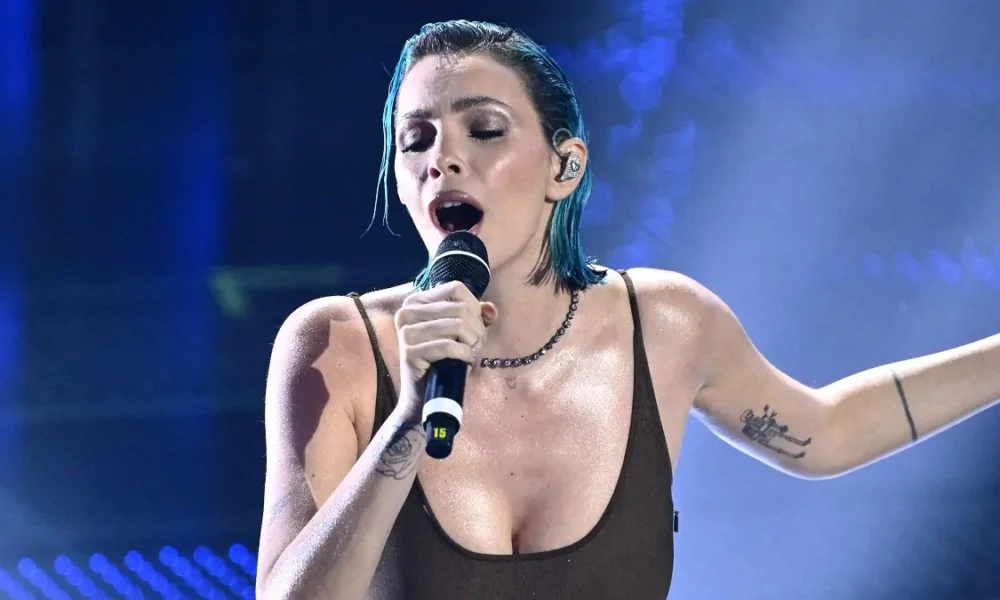 Sanremo, Rose Villain rivela: «Sono molto affezionata a quella squadra da quando ero piccola. Ecco quale»