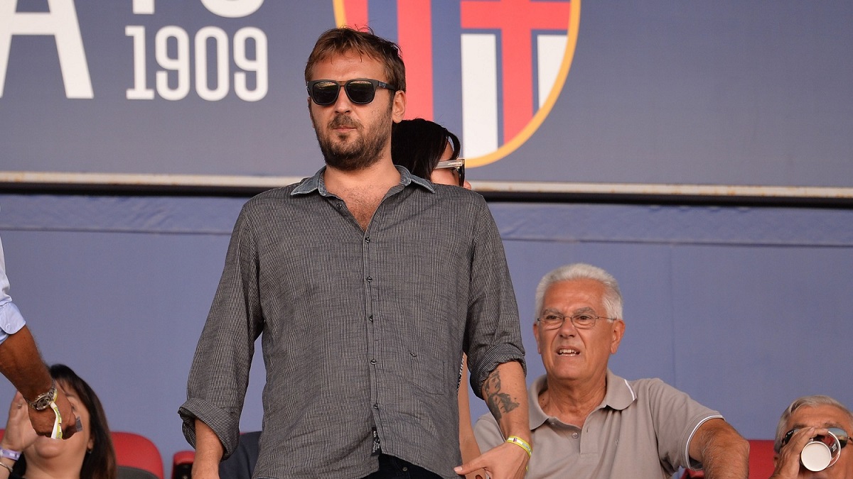Bologna, parla Cremonini: «Allo stadio torno quel ragazzo che seguiva i rossoblù in trasferta e andava in curva. Coppa Italia? Notte indimenticabile»