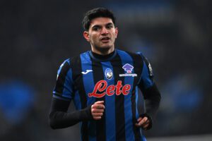 Infortunio Bellanova, il difensore dell’Atalanta lascia il campo dolorante al 16′ contro il Chelsea: serata di Champions in salita per i nerazzurri