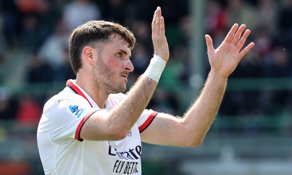 Infortunio Gimenez: rientro in gruppo a Milanello per l’attaccante messicano. Potrebbe tornare a disposizione per quella partita, ultimi aggiornamenti!