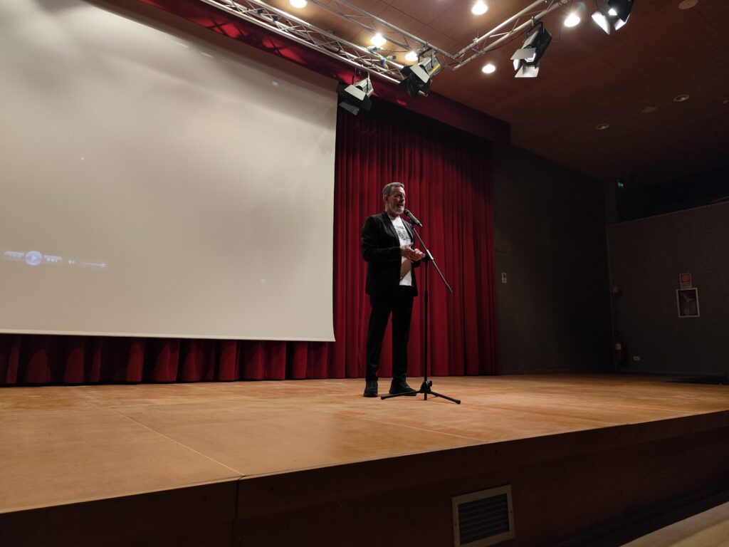 'Heysel e Superga. Due tragedie, una città': Torino e Juventus unite in un dramma che non ha colori. Il racconto - FOTO 33 Heysel e Superga. Due tragedie una citta Torino e Juventus. Foto 1