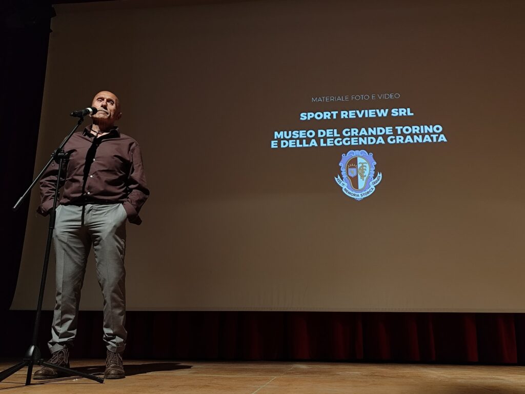 'Heysel e Superga. Due tragedie, una città': Torino e Juventus unite in un dramma che non ha colori. Il racconto - FOTO 32 Heysel e Superga. Due tragedie una citta Torino e Juventus. Foto 2