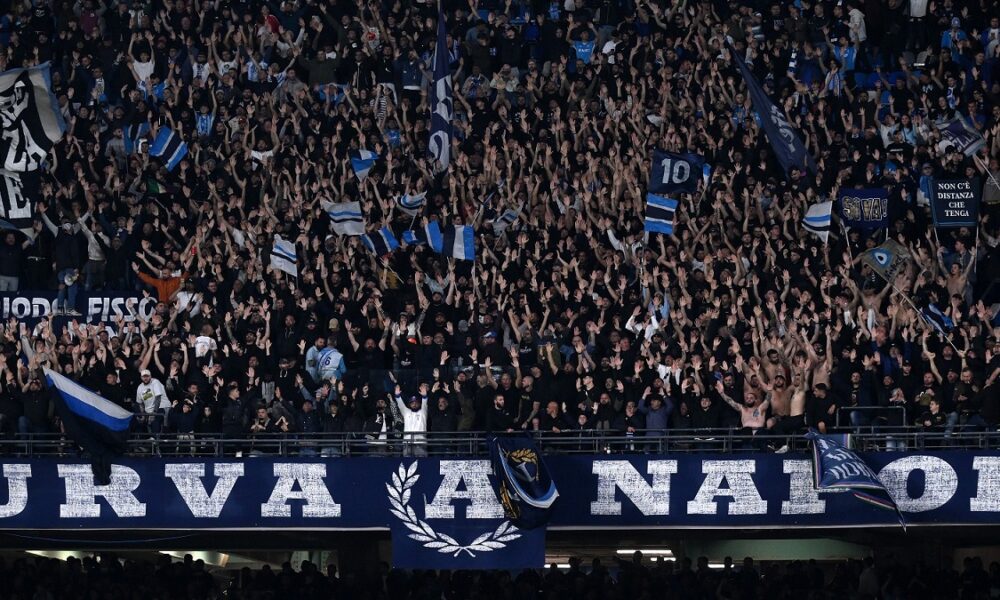 Napoli, ultras in protesta davanti a Palazzo San Giacomo: tutti gli aggiornamenti e il motivo
