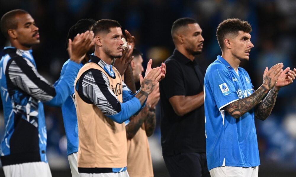 Napoli, i bonus sono finiti: pareggio con il Genoa e ora per lo Scudetto non può più sbagliare