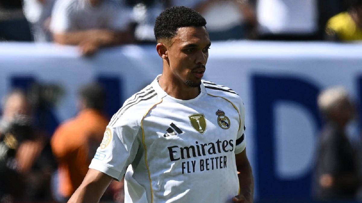 Trent Alexander Arnold torna ad Anfield ma con la maglia del Real Madrid: la reazione dei tifosi Liverpool ha lasciato tutti sorpresi Trent Alexander Arnold torna ad Anfield ma con la maglia del Real Madrid: la reazione dei tifosi Liverpool ha lasciato tutti sorpresi