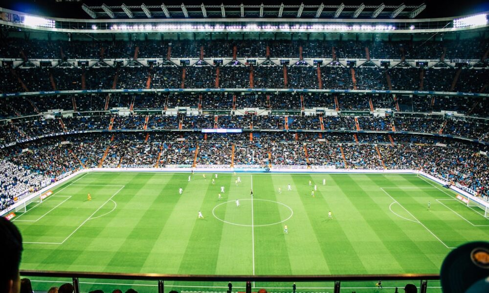 Da disciplina sportiva a show da indotti milionari, ecco com’è cambiato il gioco del calcio