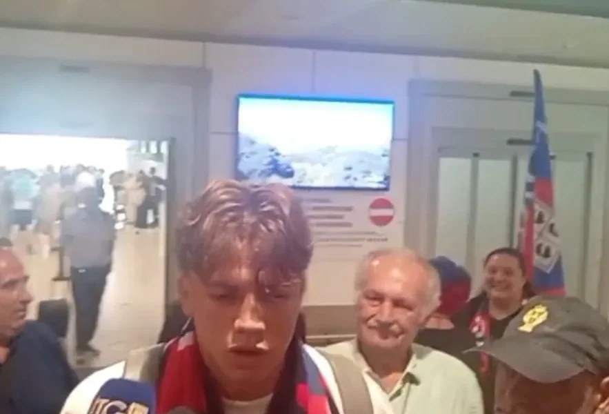 Cagliari, arriva Palestra: «Sono felice di essere qui, non vedo l’ora di iniziare»