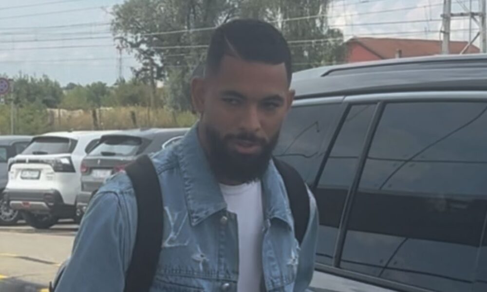 Douglas Luiz vola verso Nottingham: il VIDEO dell’arrivo in aeroporto