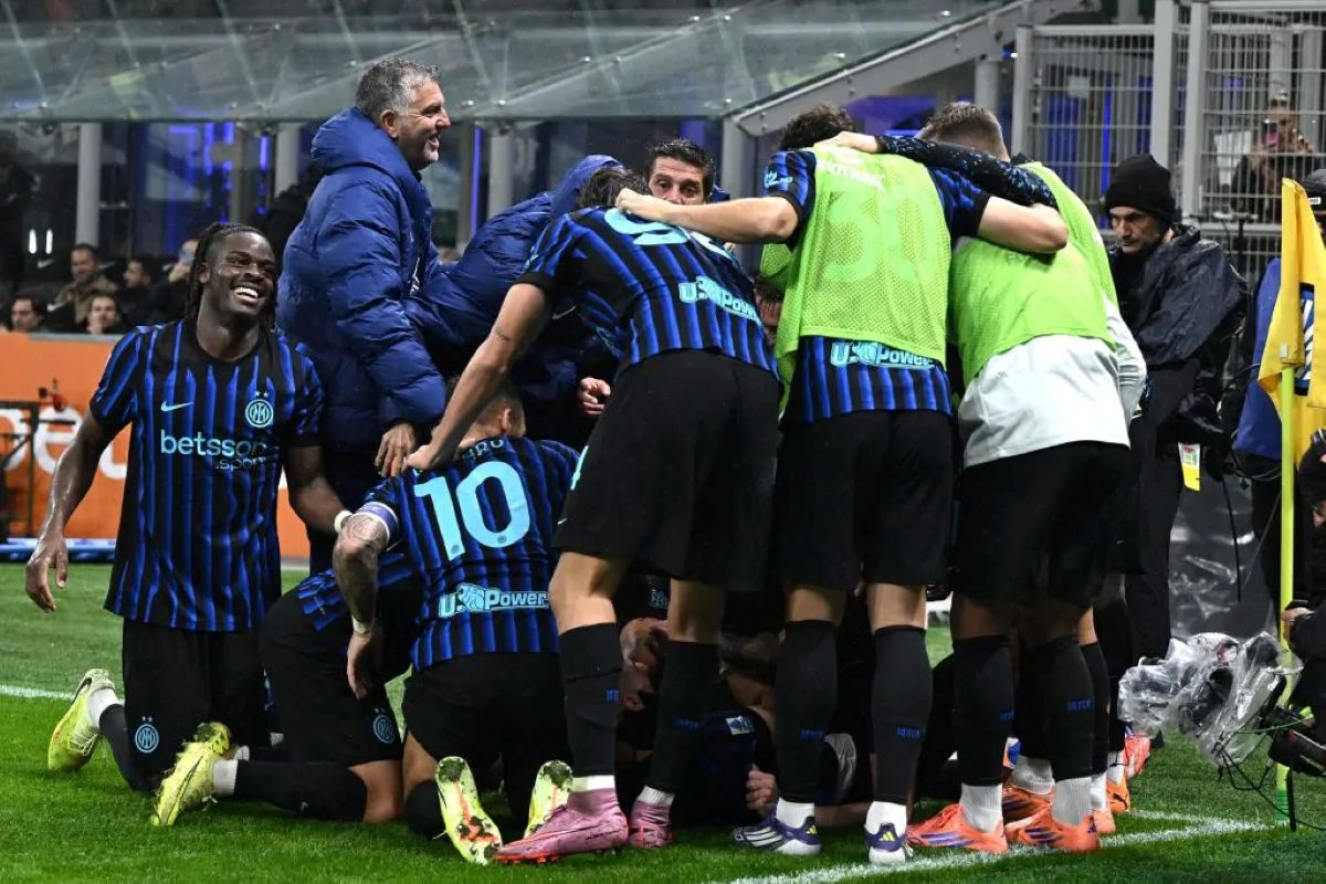 Inter, contro la Fiorentina una vittoria meritata ma sofferta: Chivu ritrova il sorriso dopo la sconfitta di Napoli! L’analisi del match Inter, contro la Fiorentina una vittoria meritata ma sofferta: Chivu ritrova il sorriso dopo la sconfitta di Napoli! L’analisi del match