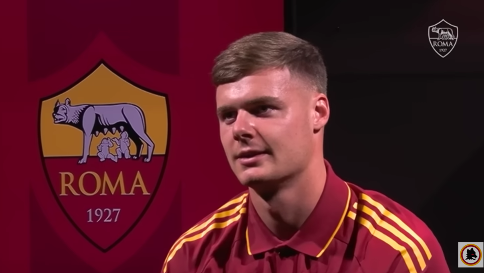 Roma, Ferguson non risponderà alla convocazione della nazionale: l’attaccante resterà nella capitale per proseguire il recupero Roma, Ferguson non risponderà alla convocazione della nazionale: l’attaccante resterà nella capitale per proseguire il recupero