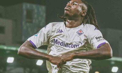 Moise Kean esulta dopo un gol